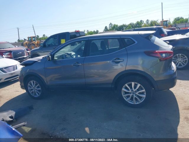 JN1BJ1AW4MW661129 Nissan Rogue Sport S