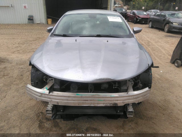 1C3CCCAB8FN635215 Chrysler 200 Limited