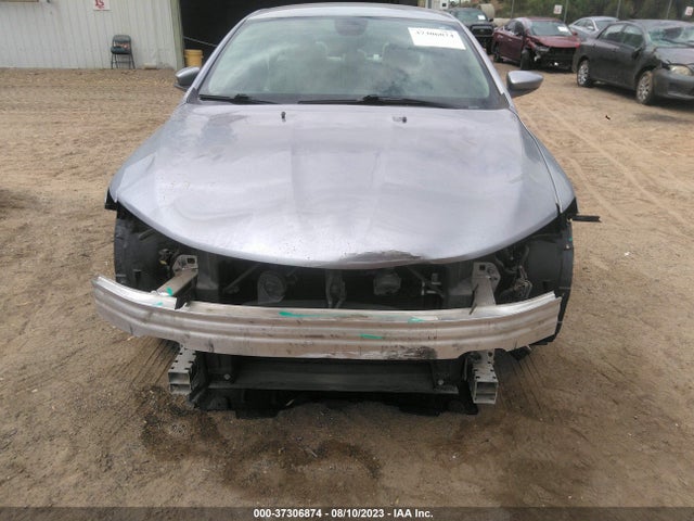 1C3CCCAB8FN635215 Chrysler 200 Limited