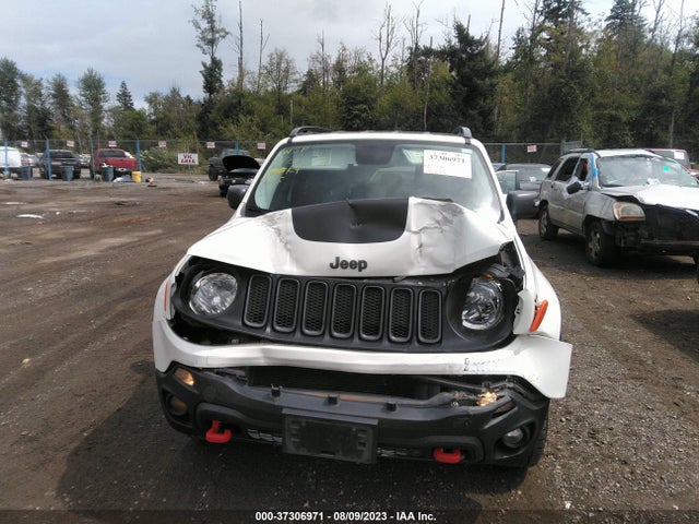 ZACCJBCTXFPB90923 Jeep Renegade Trailhawk