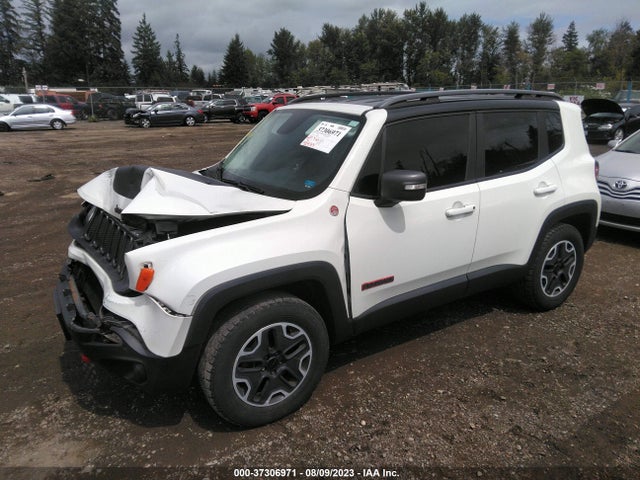ZACCJBCTXFPB90923 Jeep Renegade Trailhawk
