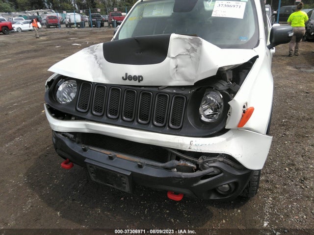 ZACCJBCTXFPB90923 Jeep Renegade Trailhawk