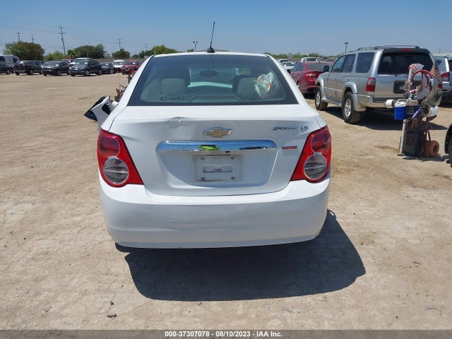 Chevrolet SONIC LT 2016 1G1JC5SB8G4130045 Image 9