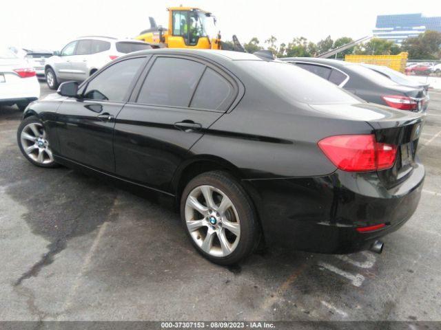 WBA3B1G50FNT07160 BMW 3 Series 320i