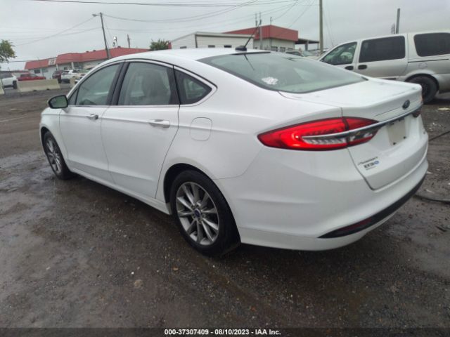 3FA6P0HD1HR116337 Ford FUSION SE