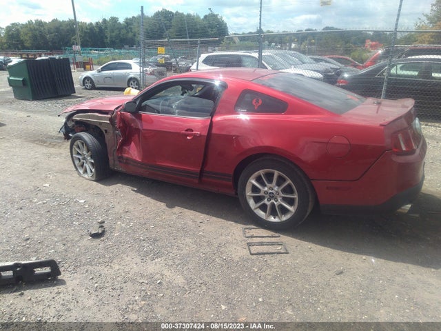 37307424 :رقم المزاد ، 1ZVBP8AN1A5123224 vin ، 2010 Ford Mustang V6 مزاد بيع
