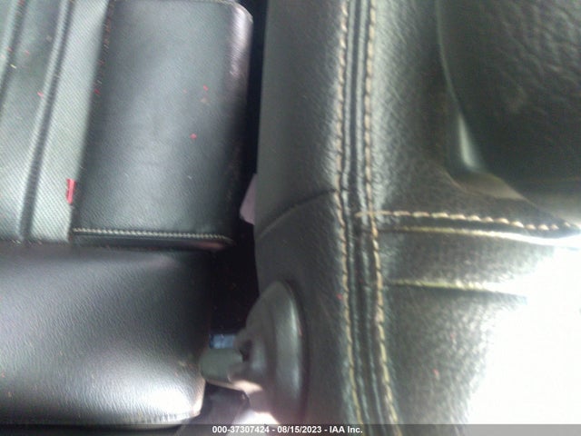 37307424 :رقم المزاد ، 1ZVBP8AN1A5123224 vin ، 2010 Ford Mustang V6 مزاد بيع