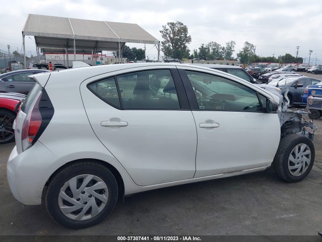 Toyota Prius C One/two/three/four 2015 JTDKDTB34F1580734 Image 6