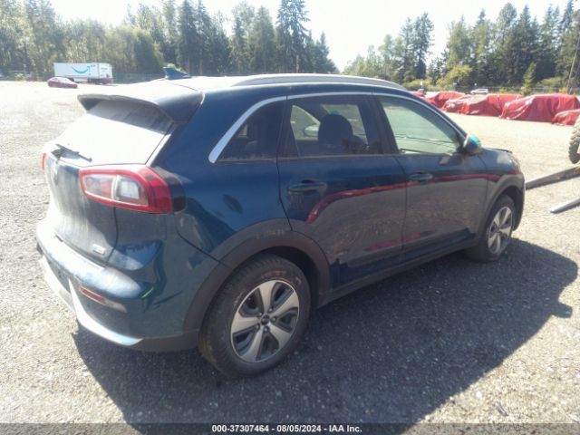 KNDCB3LC0K5316986 KIA NIRO LX