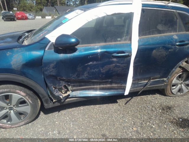 KNDCB3LC0K5316986 KIA NIRO LX