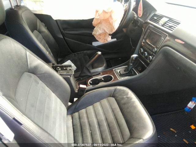 1VWCN7A37EC048677 Volkswagen Passat Tdi Sel Premium