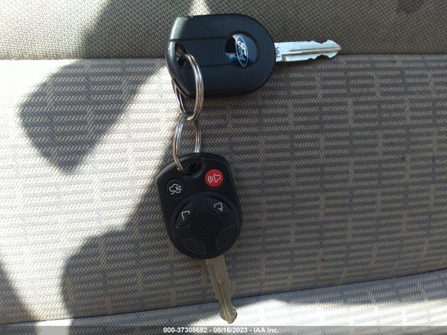 2010 FORD FUSION SE VIN: 3FAHP0HAXAR302902