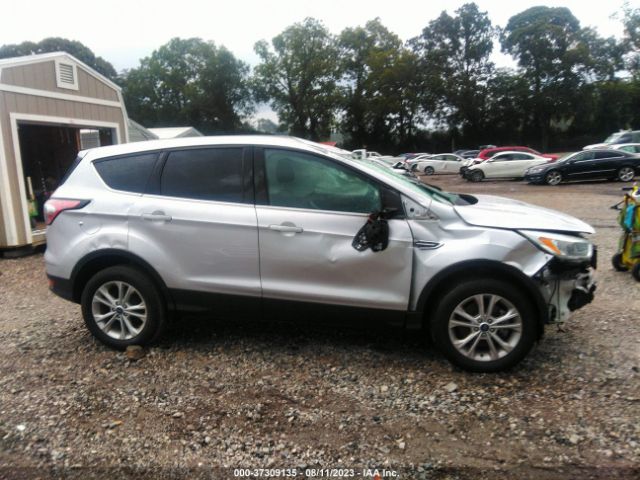 1FMCU0G98HUC65030 Ford ESCAPE SE
