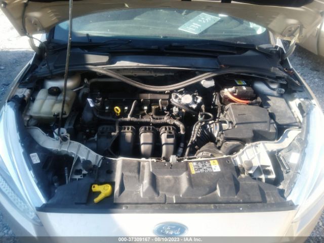 1FADP3F25JL289020 Ford FOCUS SE