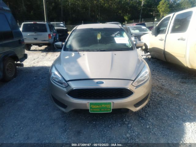 1FADP3F25JL289020 Ford FOCUS SE