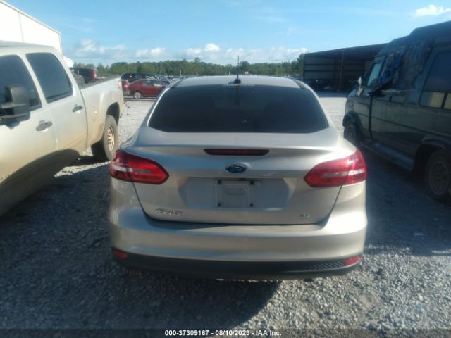 1FADP3F25JL289020 Ford FOCUS SE