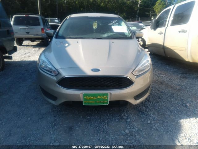 1FADP3F25JL289020 Ford FOCUS SE