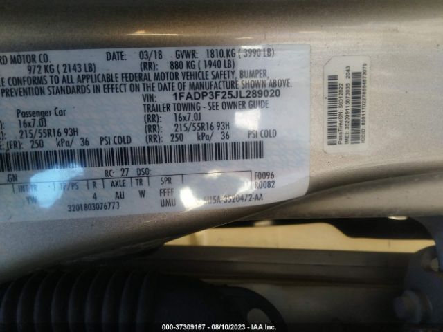 1FADP3F25JL289020 Ford FOCUS SE