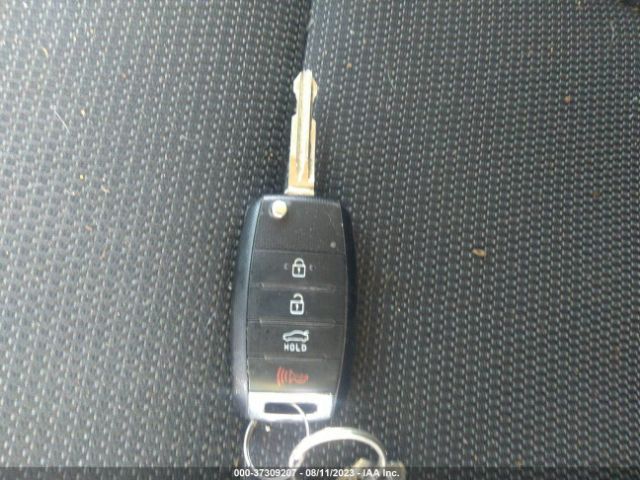 3KPFK4A78JE240784 KIA FORTE LX