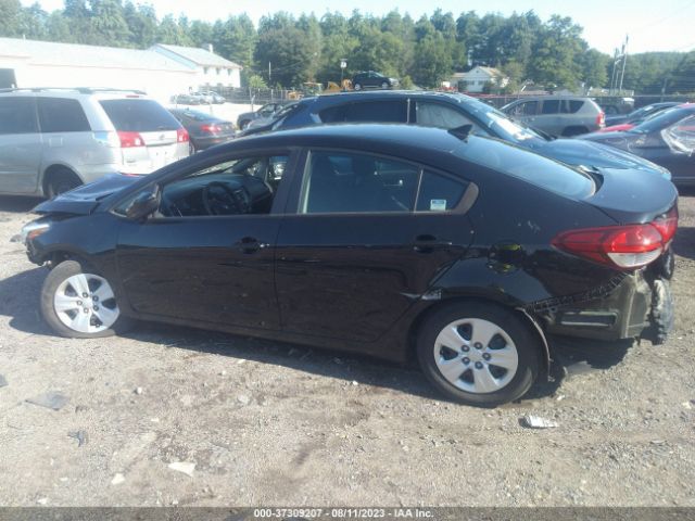3KPFK4A78JE240784 KIA FORTE LX