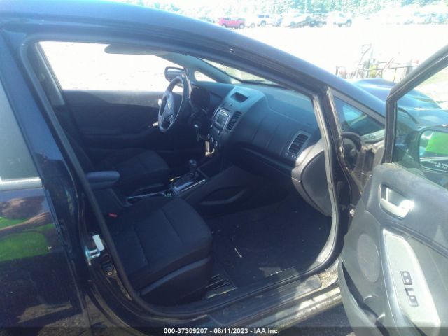 3KPFK4A78JE240784 KIA FORTE LX