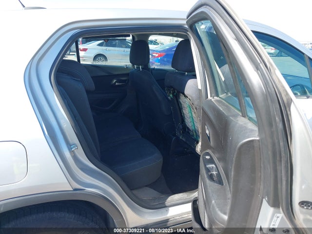 Chevrolet TRAX LS 2015 3GNCJKSB2FL223454 Image 8