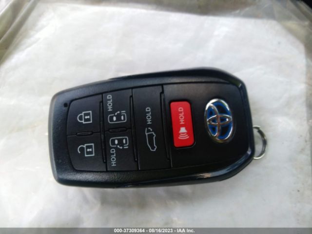 5TDYRKEC9PS152924 Toyota SIENNA XLE