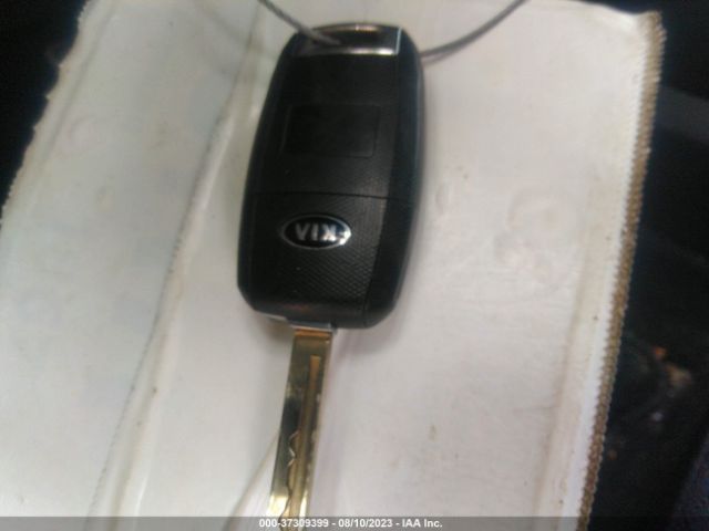 5XYPGDA34GG026678 KIA SORENTO LX