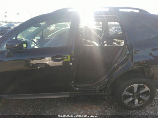 JF2SJAEC8HH401986 Subaru Forester Premium