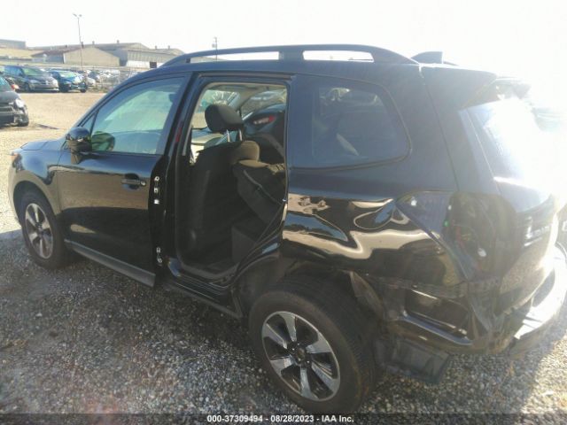 JF2SJAEC8HH401986 Subaru Forester Premium