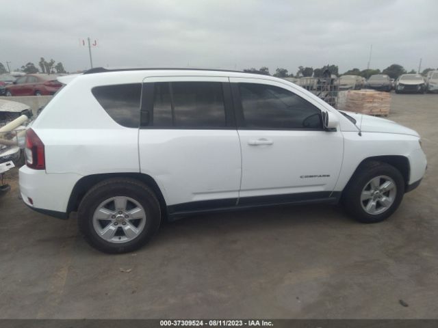 1C4NJCEBXHD182373 Jeep Compass Latitude