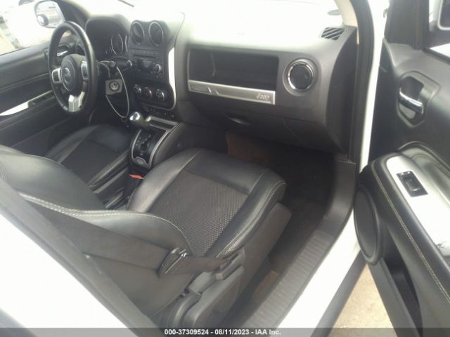 1C4NJCEBXHD182373 Jeep Compass Latitude