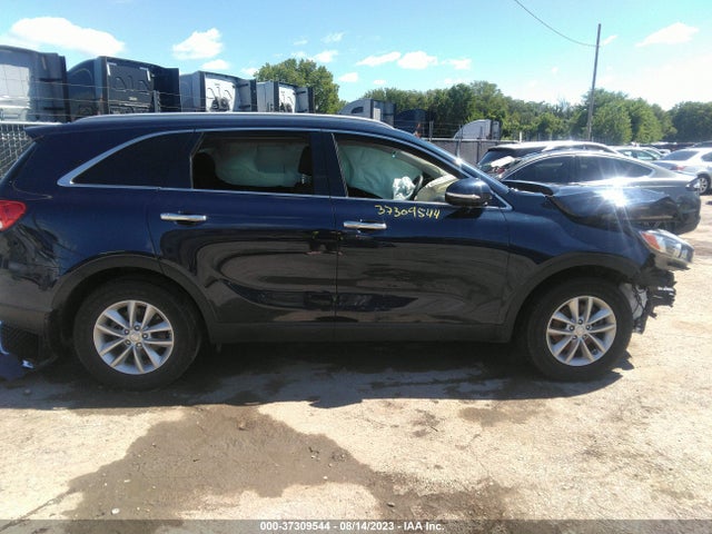 KIA SORENTO LX 2018 5XYPG4A35JG387621 Image 14