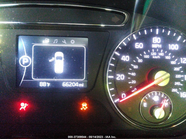 KIA SORENTO LX 2018 5XYPG4A35JG387621 Image 16
