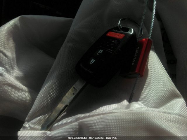 3CZRM3H33EG709238 Honda CR-V LX
