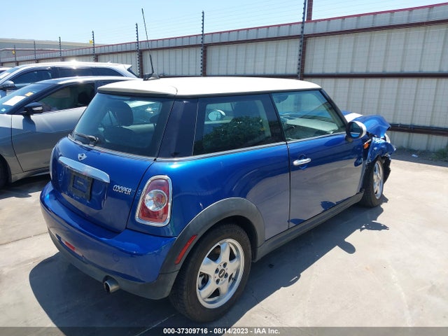 2012 MINI COOPER WMWSU3C58CT261950 Photo 3