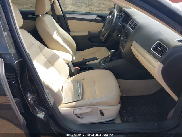 3VWD07AJXEM315178 Volkswagen Jetta Sedan Se W/connectivity