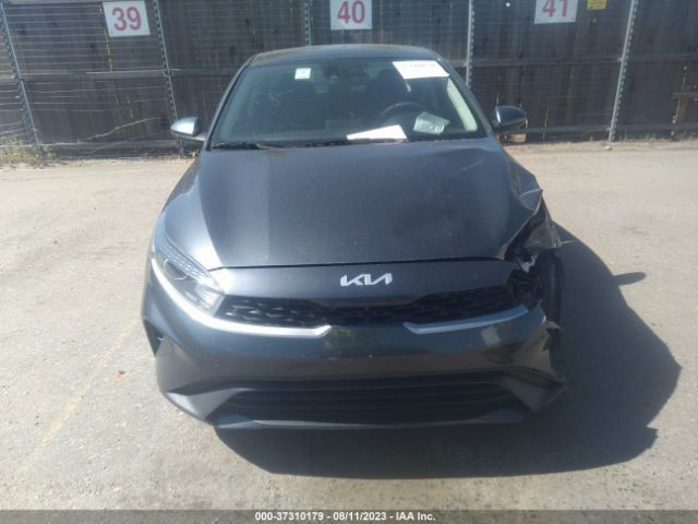 3KPF24AD8NE437126 KIA Forte Lxs