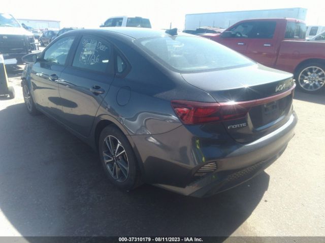 3KPF24AD8NE437126 KIA Forte Lxs