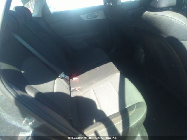 3KPF24AD8NE437126 KIA Forte Lxs