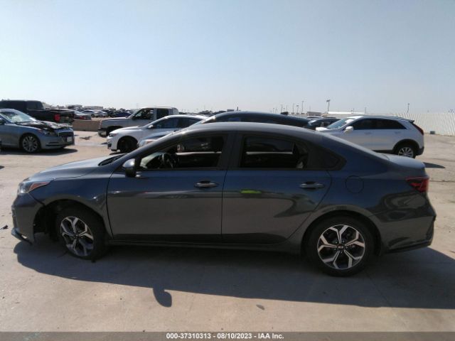 3KPF24ADXME406748 KIA Forte Lxs