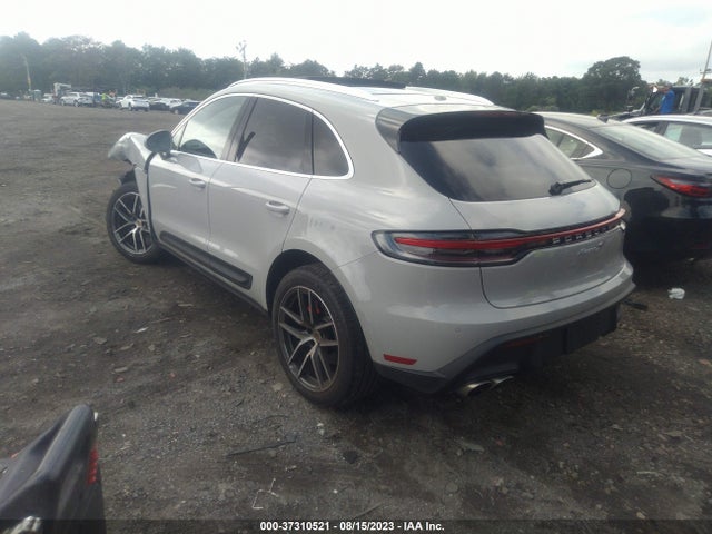2022 PORSCHE MACAN WP1AG2A59NLB24102 Photo 2