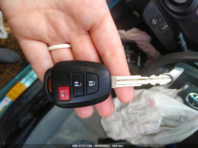 Toyota Prius C One/three/two/four 2014 JTDKDTB30E1075627 Image 3