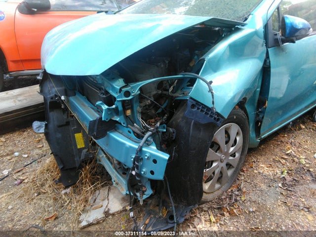 Toyota Prius C One/three/two/four 2014 JTDKDTB30E1075627 Image 8
