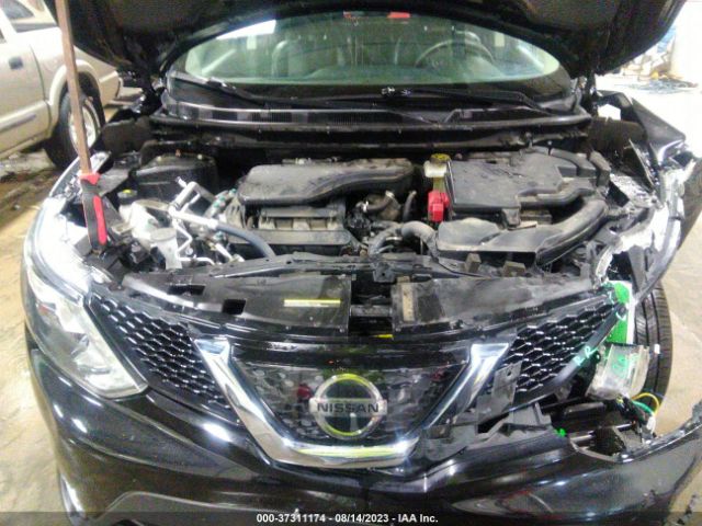JN1BJ1CR0JW282115 Nissan Rogue Sport Sl