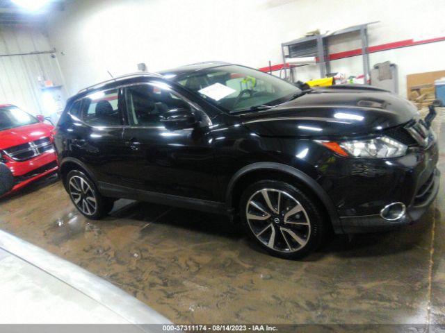 JN1BJ1CR0JW282115 Nissan Rogue Sport Sl