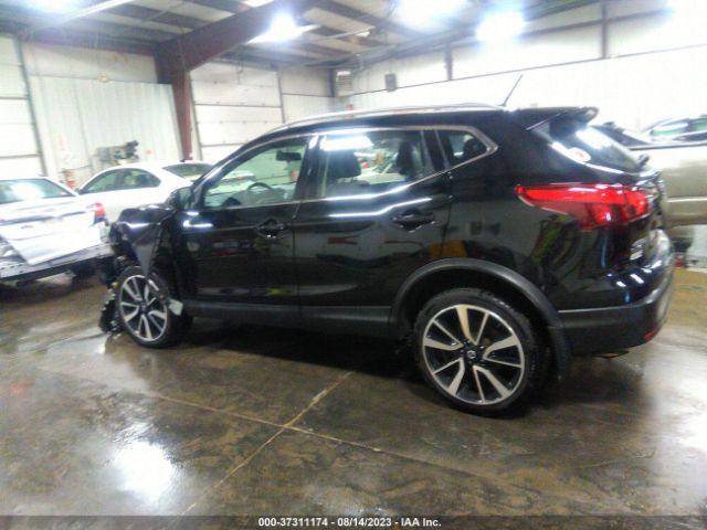 JN1BJ1CR0JW282115 Nissan Rogue Sport Sl