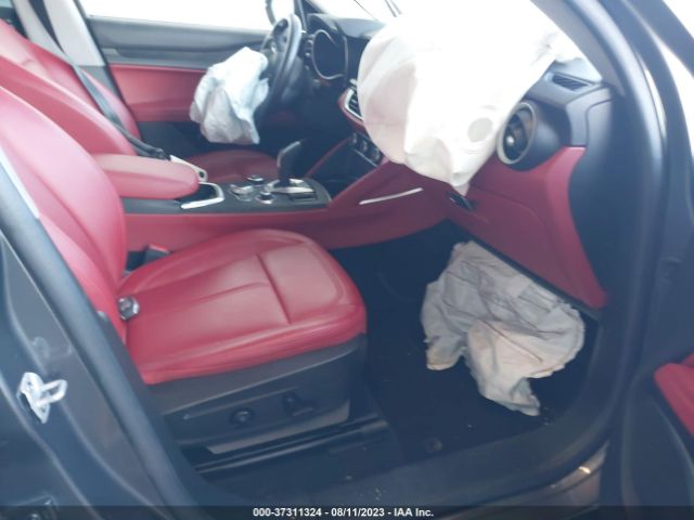 2020 ALFA ROMEO STELVIO ZASPAKAN4L7C98461 Photo 4