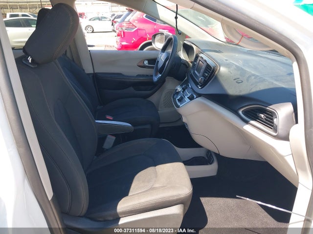 2C4RC1DG7HR505577 Chrysler Pacifica Touring