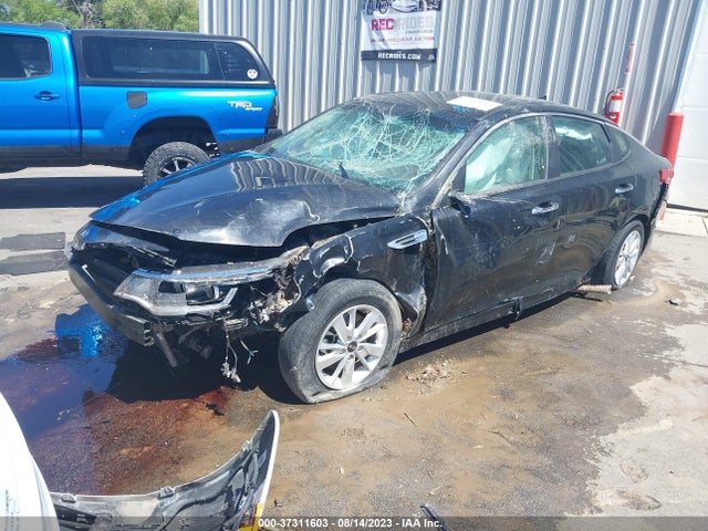 KIA Optima Lx 2018 5XXGT4L33JG228447 Image 2